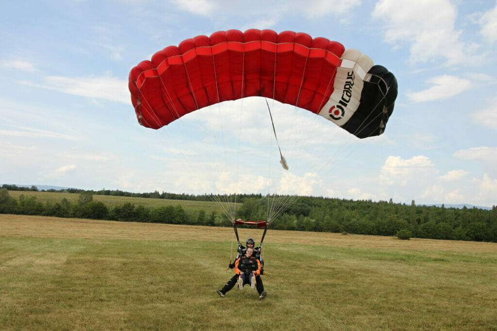 skydivingprague